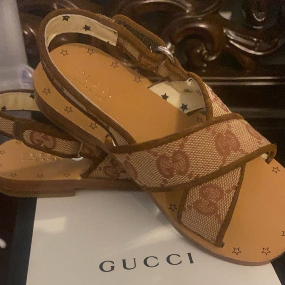 Gucci toddlers  Tan and Brown Sandals size 26